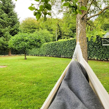 Black-painted Log House Overlooking Vejle Fjord بيت للعطل Børkop